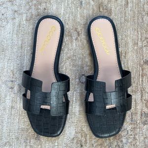 Pretty H sandals.  NWOT